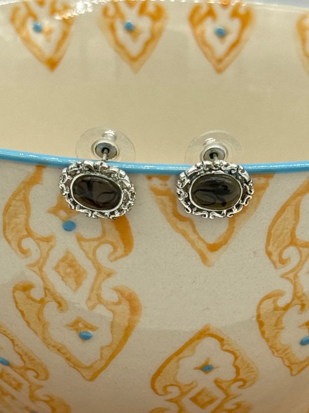 Elegant Silver-Tone Stud Earrings with Translucent Gray and Black Center